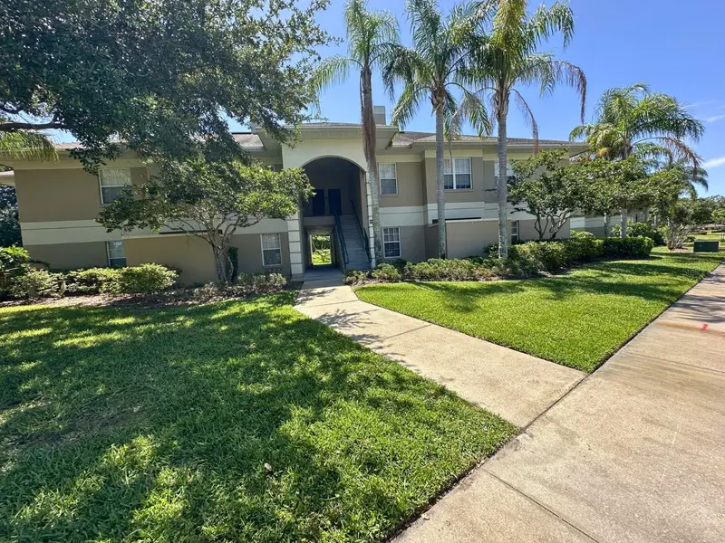 1005 Eagle Pond Dr #1005, FL