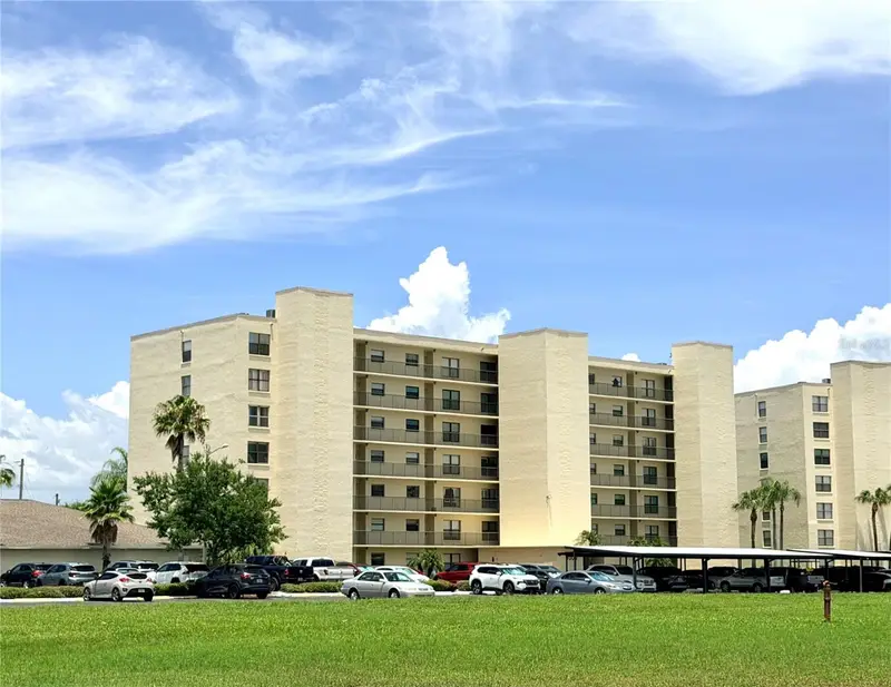1000 Cove Cay Dr #4d, FL
