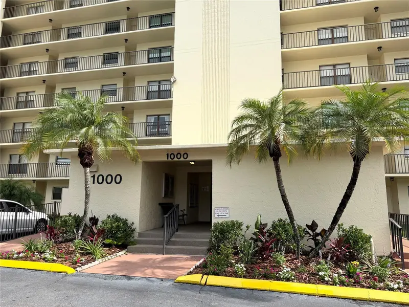 1000 Cove Cay Dr #4d, FL