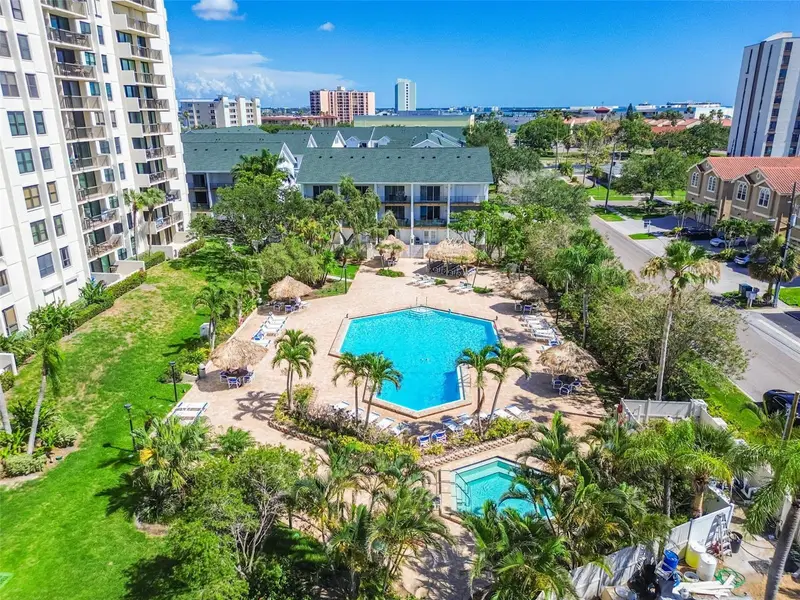 320 Island Way #304, FL