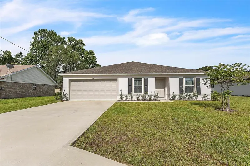 22 Round Tree Dr, FL