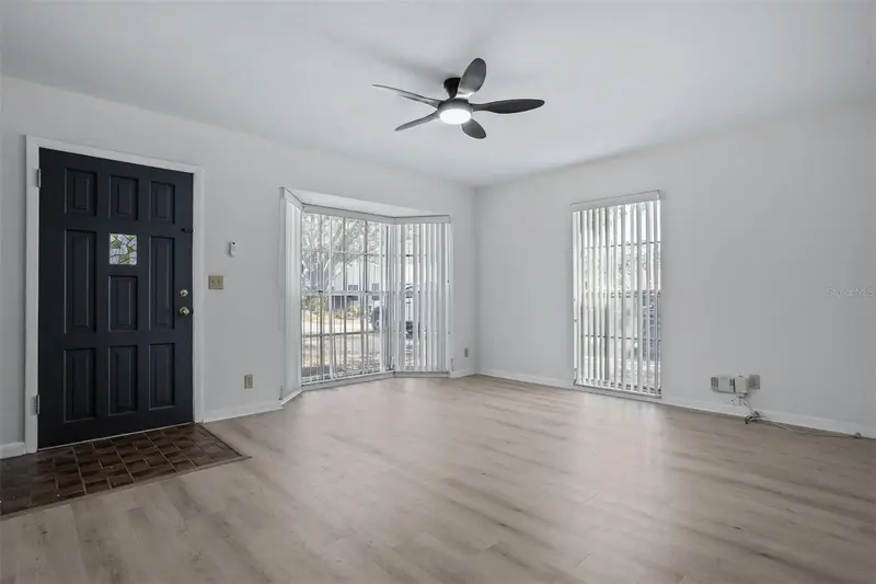 812 W Warren Ave, FL