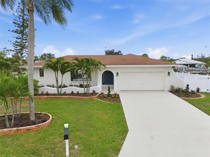 604 Kingston Ct, FL