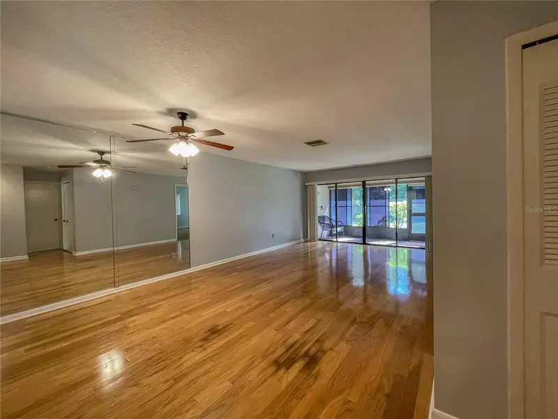63 Douglas St #11, FL