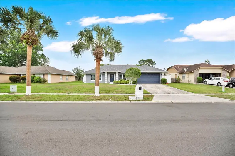 4743 Lake Sharp Dr, FL