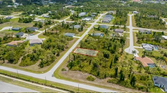 105 Glades Dr, FL