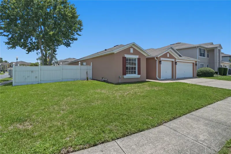 969 Horseshoe Falls Dr, FL