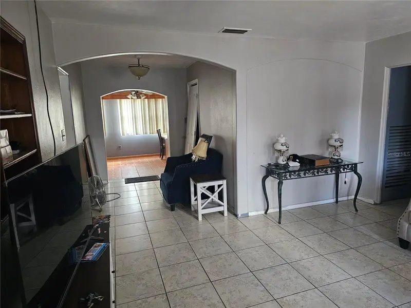 44 W Summit St, FL