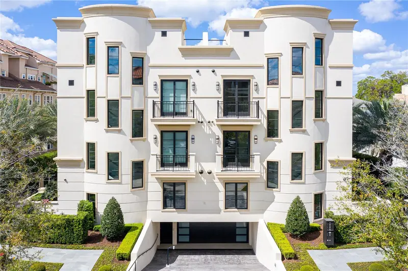 125 S Interlachen Ave #2, FL