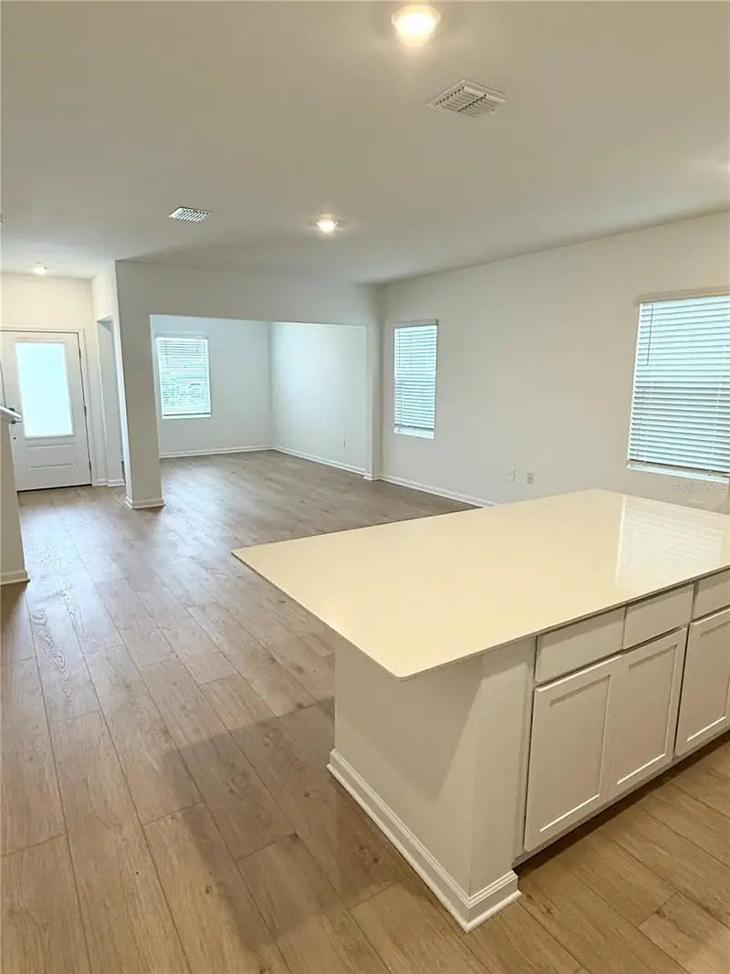5107 Loyalty Dr, FL