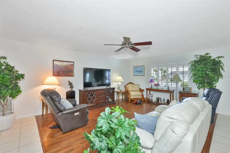 684 Allegheny Dr, FL