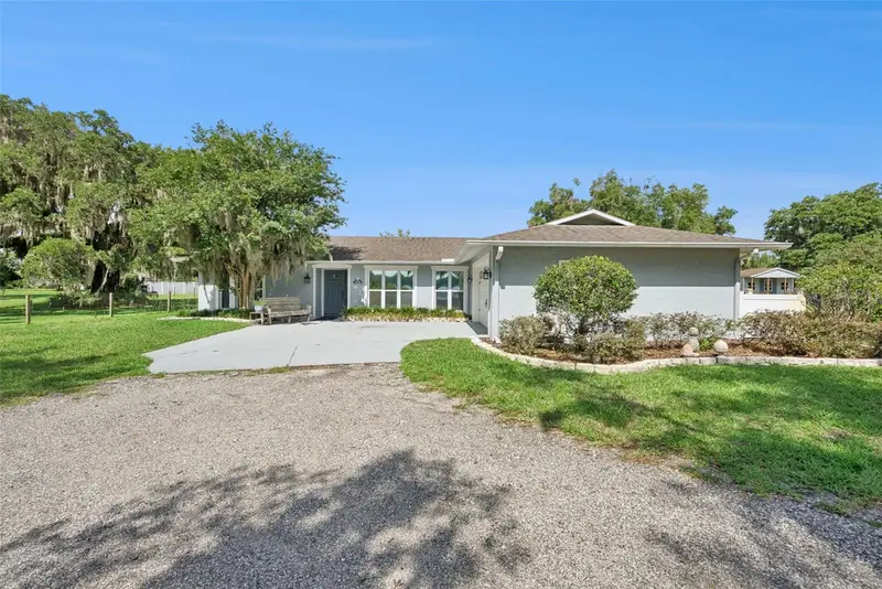 2530 E New York Ave, FL
