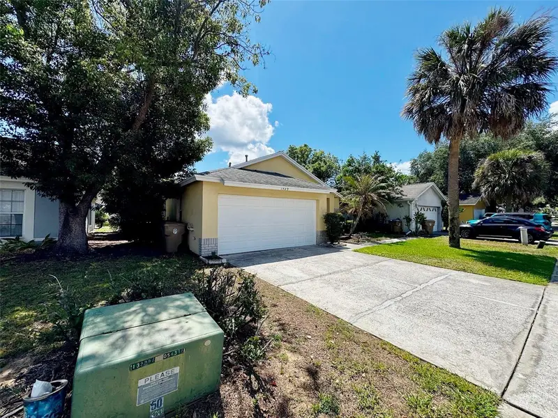 1509 Indian Oaks Trl, FL