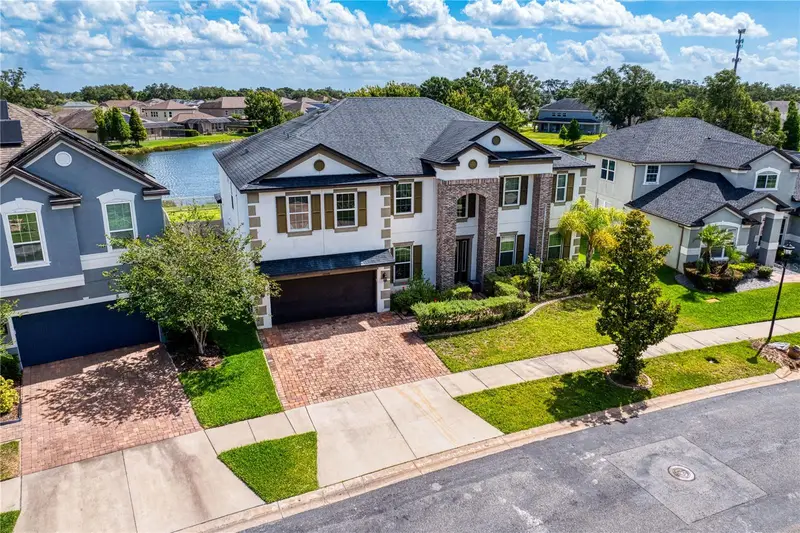 10506 Alcon Blue Dr, FL