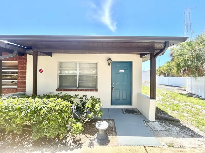24862 Us Highway 19 N #106, FL
