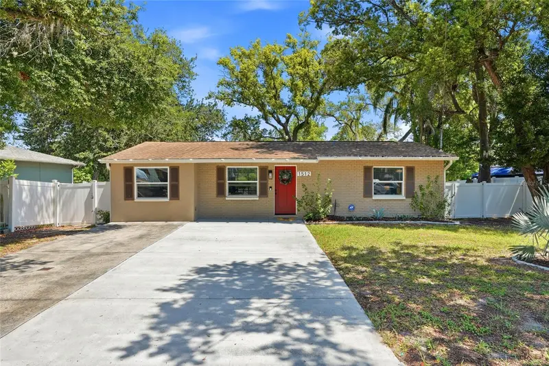 1512 E Hanna Ave, FL