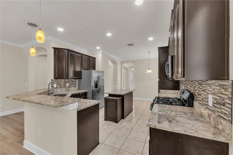 17433 New Cross Cir, FL