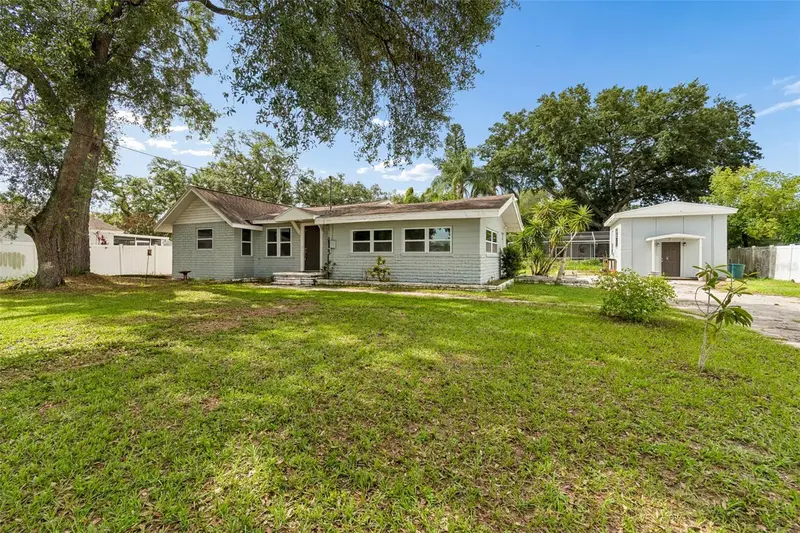 2120 W Clifton St, FL