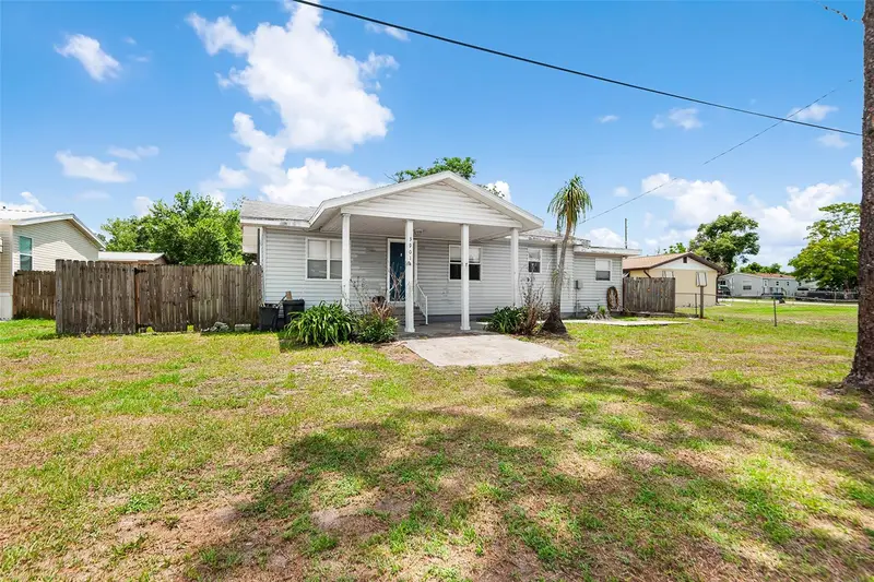 39014 Kirkland Dr, FL