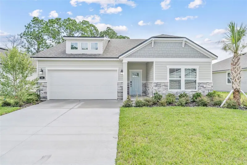 32 Perseus Ave, FL