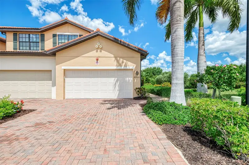 23321 Awabuki Dr #8-102, FL
