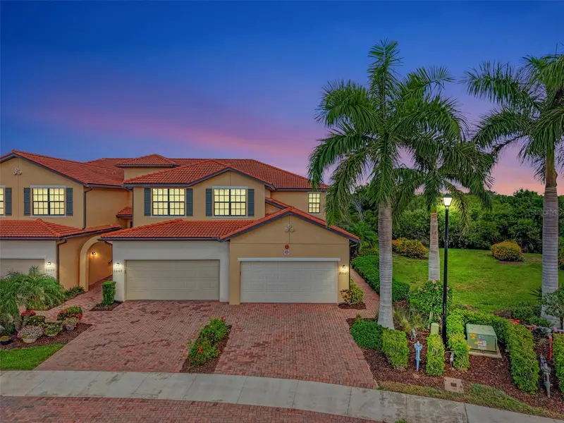 23321 Awabuki Dr #8-102, FL