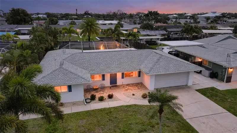 1433 Lemon Bay Dr, FL