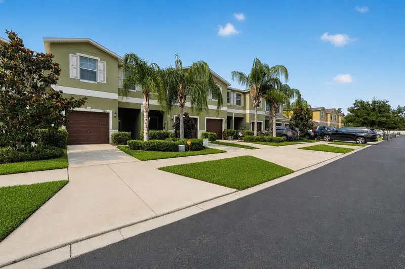 2224 Golden Falcon Dr, FL