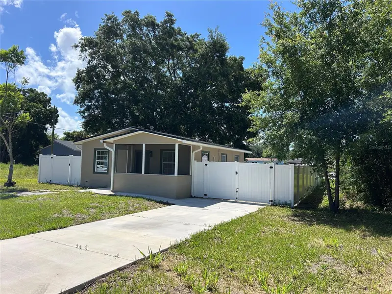 719 Lucky St, FL