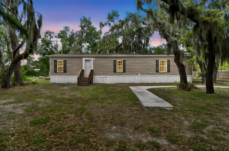 12512 Spottswood Dr, FL