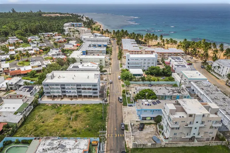 Cond. Montemar 101, Ocean Drive #101, PR