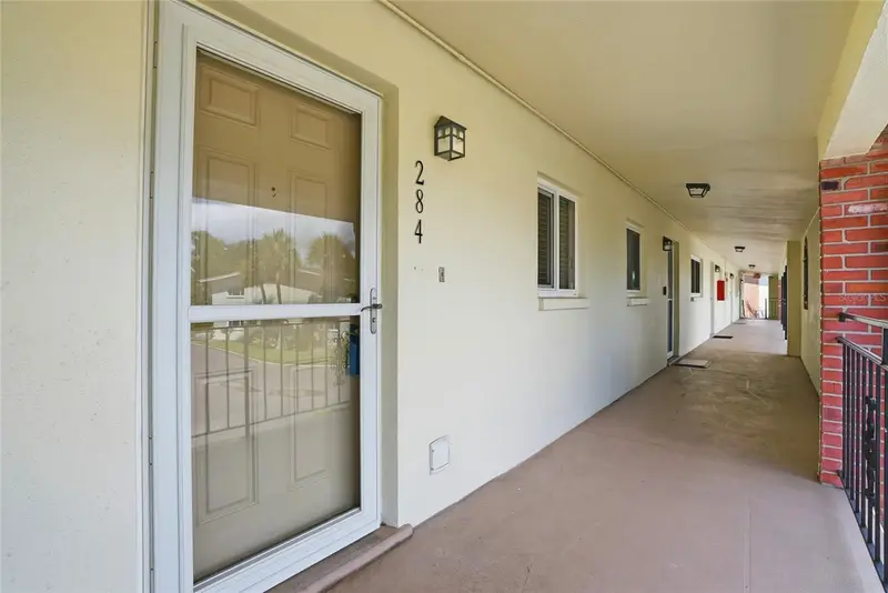 4570 Overlook Dr Ne #284, FL