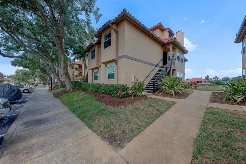2400 Feather Sound Dr #928, FL