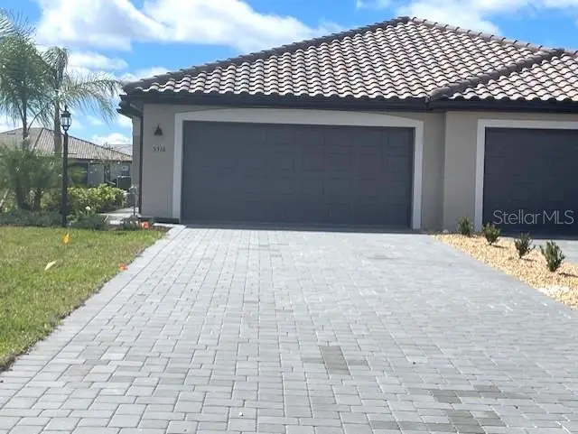 5316 Crystal Harbor Cv, FL