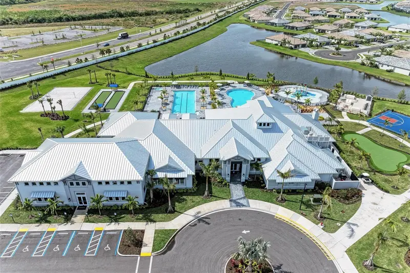 5316 Crystal Harbor Cv, FL