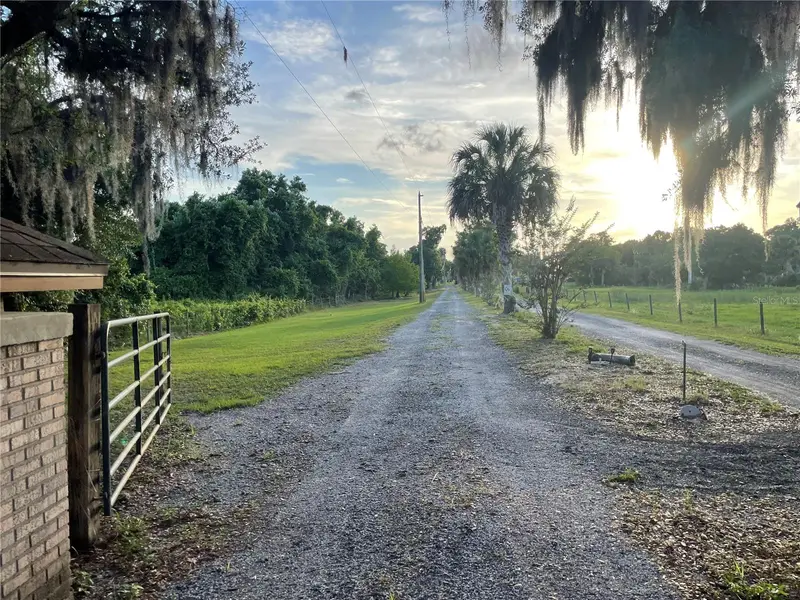 Lake Marion Rd W, FL