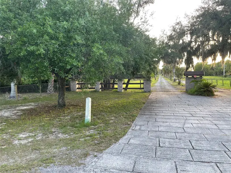 Lake Marion Rd W, FL