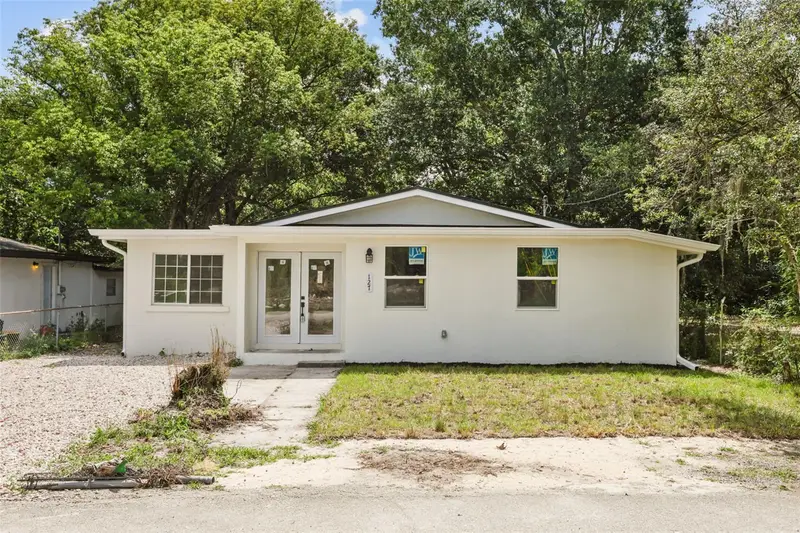127 Leon St, FL