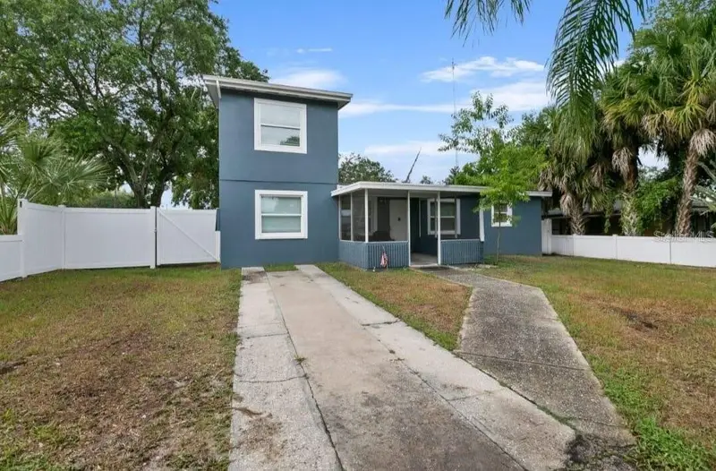 2911 E 97th Ave, FL