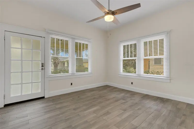833/835 Johnson Ave #833/835, FL