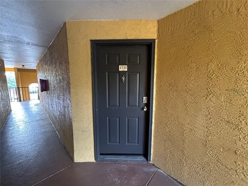 4512 Commander Dr #1735, FL