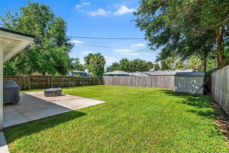 821 Hollingsworth Rd, FL