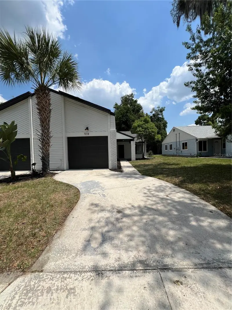 914 Robinhood Ct, FL