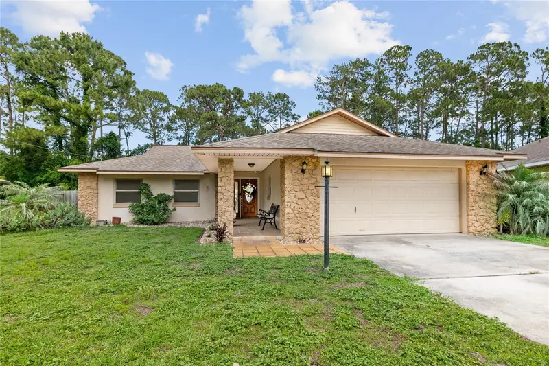 5 Wayland Pl, FL