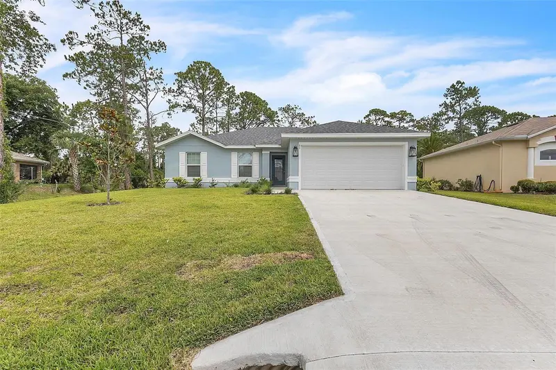 63 President Ln, FL