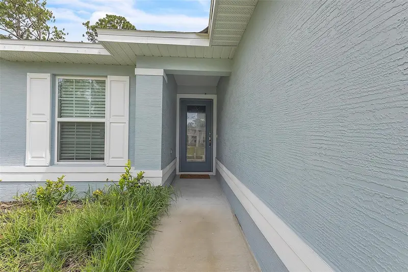 63 President Ln, FL