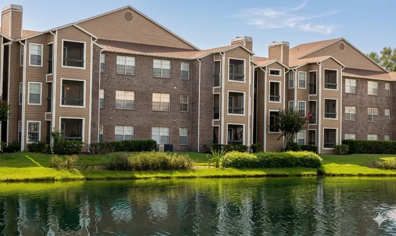 5530 Chrishire Way #D107, FL