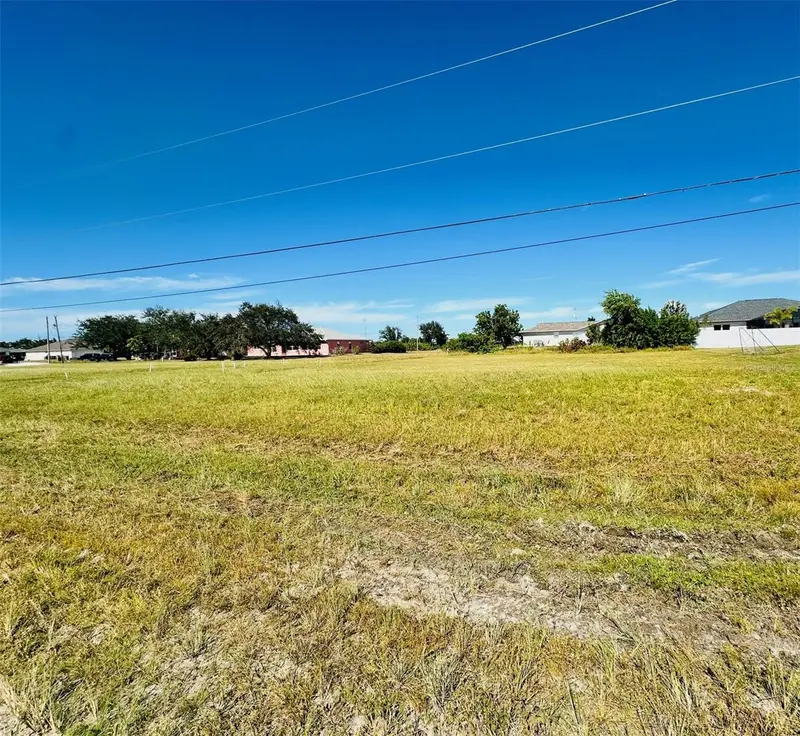 2053 Nw 3rd St, FL
