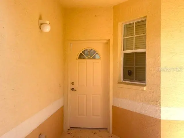 4270 Vicenza Dr #B40, FL