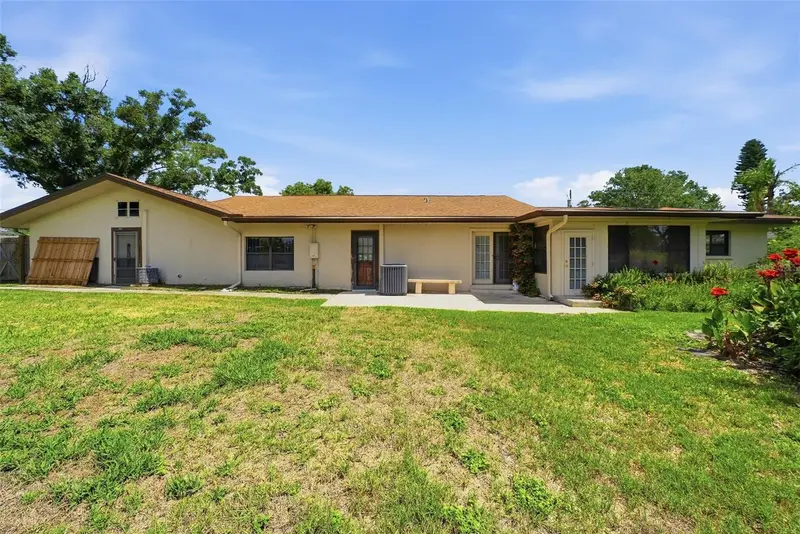 3133 Bay Ln, FL